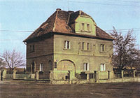 Jinonický akcíz byl zbourán v roce 2001.